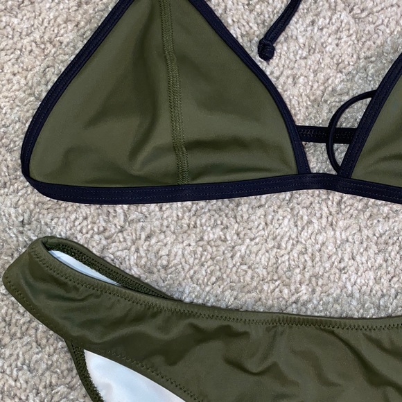 VS PINK Bikini - Picture 2 of 4